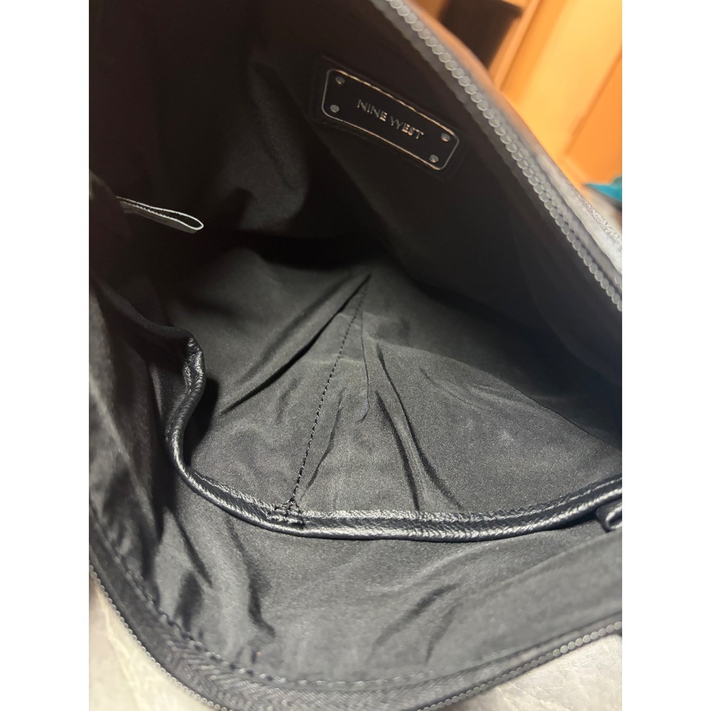 Nine West || Crossbody Bag || Medium || Black Pebbled || Faux Leather - Picture 4 of 4